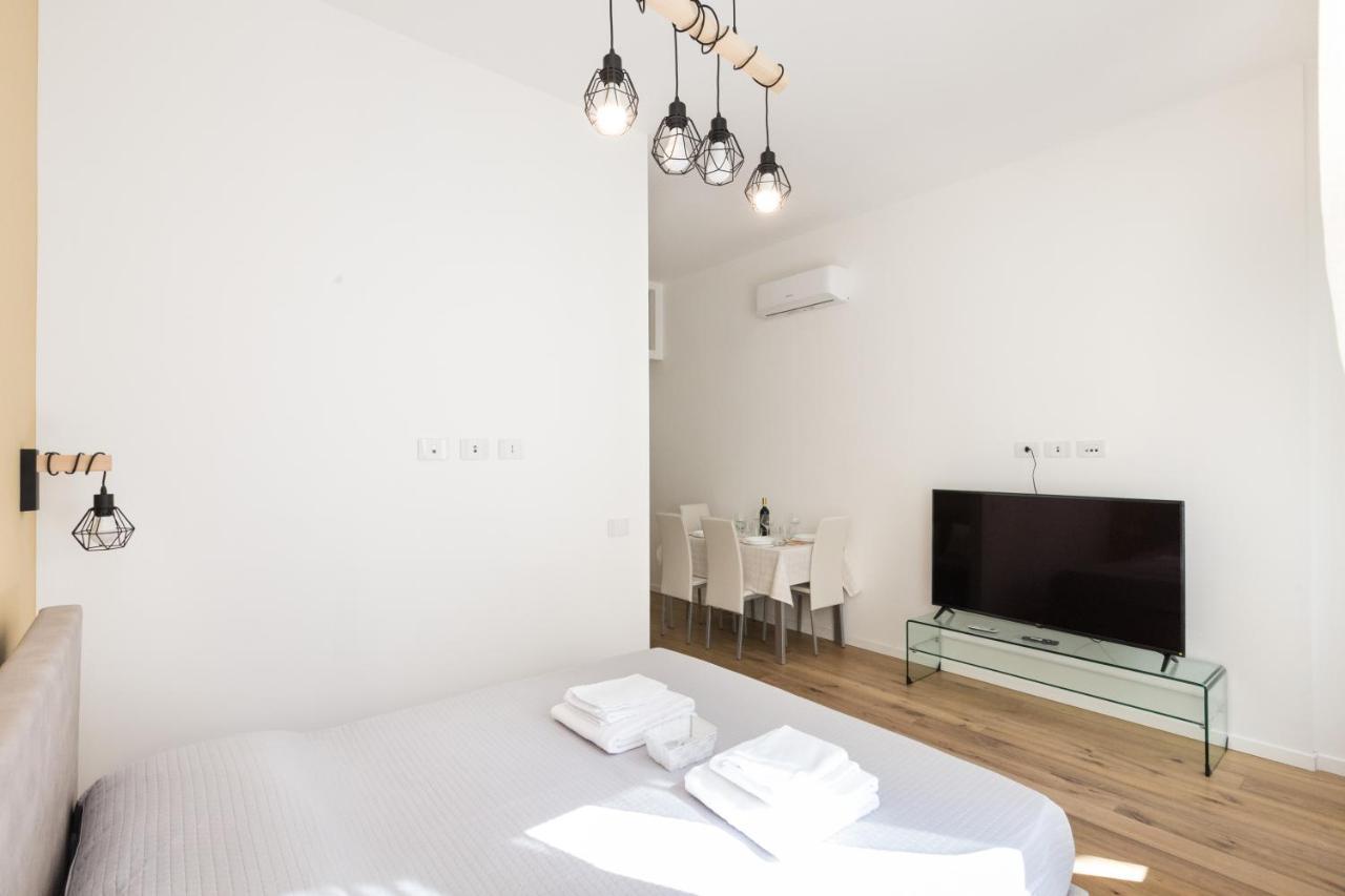 Magnoliaapartments - 18B Visconti Duomo Milánó Kültér fotó